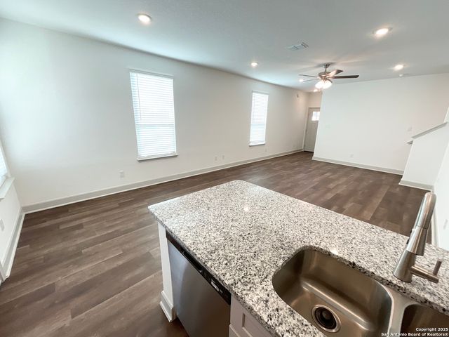 10204 Eaglewood Nook Unit 102, San Antonio, TX 78252