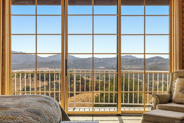 19050 Via Cuesta, Ramona, CA 92065
