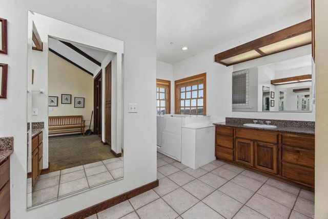19050 Via Cuesta, Ramona, CA 92065