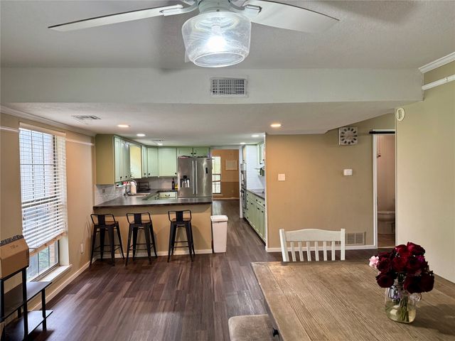 703 S Colorado Street, Whitney, TX 76692