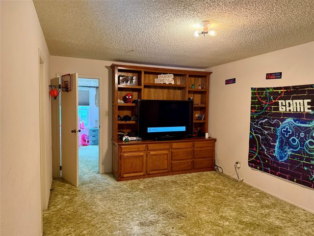 703 S Colorado Street, Whitney, TX 76692