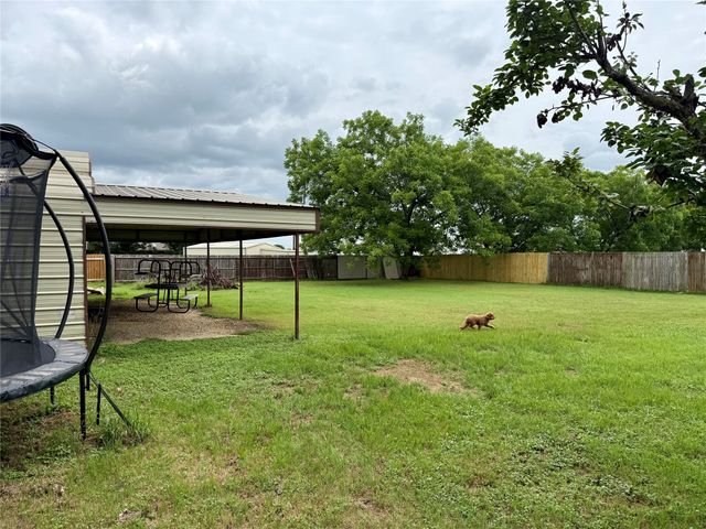 703 S Colorado Street, Whitney, TX 76692