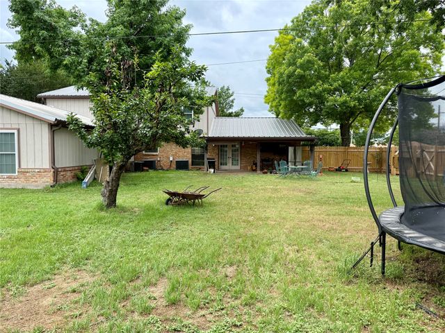 703 S Colorado Street, Whitney, TX 76692