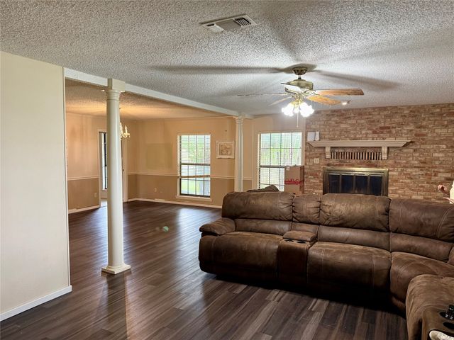 703 S Colorado Street, Whitney, TX 76692