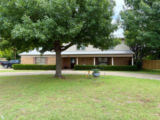 703 S Colorado Street, Whitney, TX 76692