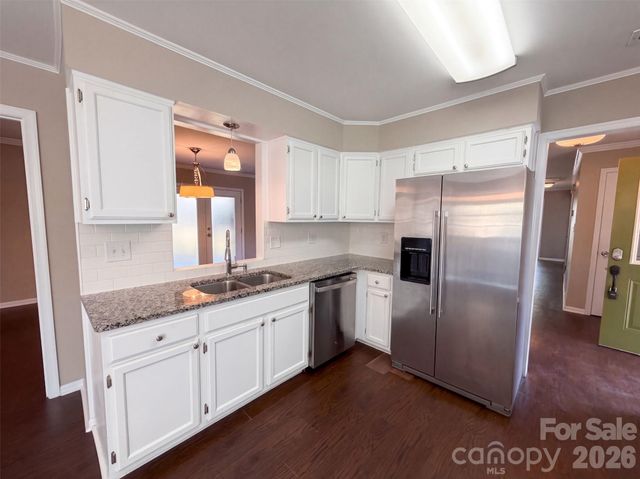 6009 Lanai Lane, Tega Cay, SC 29708