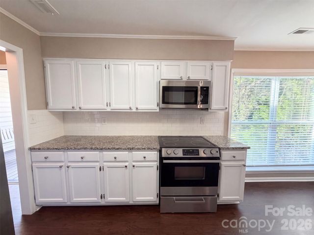 6009 Lanai Lane, Tega Cay, SC 29708