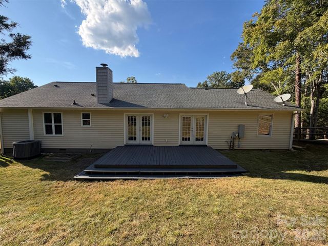 6009 Lanai Lane, Tega Cay, SC 29708