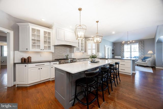 1809 COLD SPRINGS DR, West Chester, PA 19382