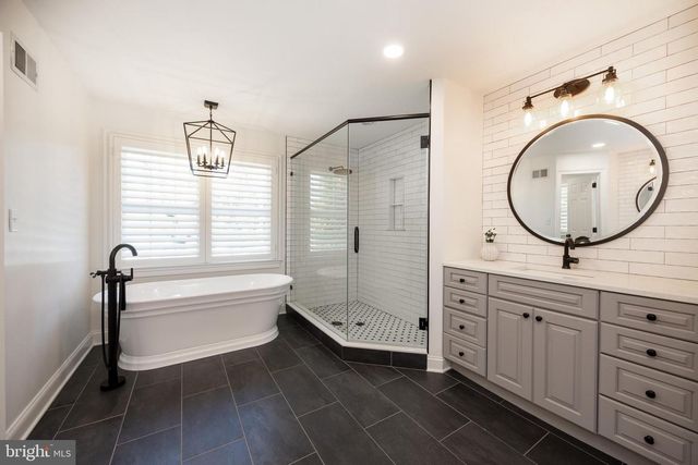 1809 COLD SPRINGS DR, West Chester, PA 19382