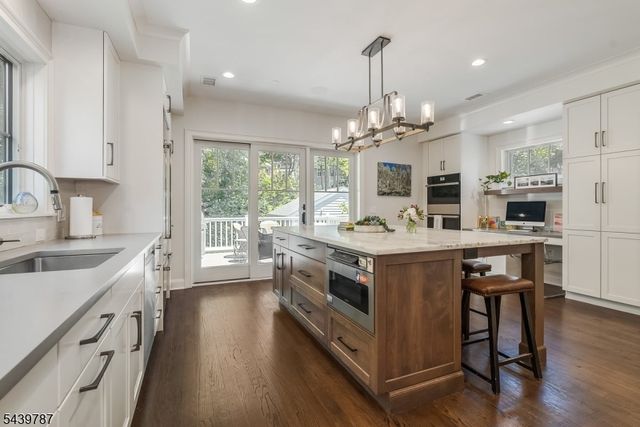 65 Woodland Ave, Summit City, NJ 07901