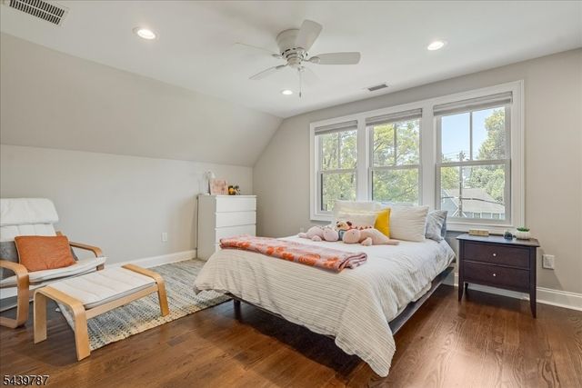 65 Woodland Ave, Summit City, NJ 07901