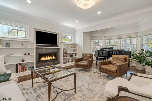 65 Woodland Ave, Summit City, NJ 07901