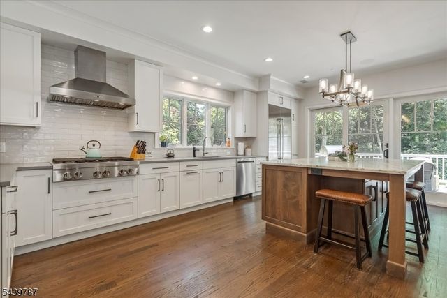 65 Woodland Ave, Summit City, NJ 07901