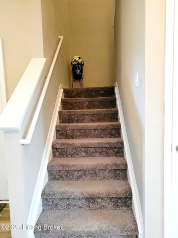 6912 Beckingham Blvd, Louisville, KY 40299