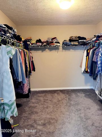 6912 Beckingham Blvd, Louisville, KY 40299