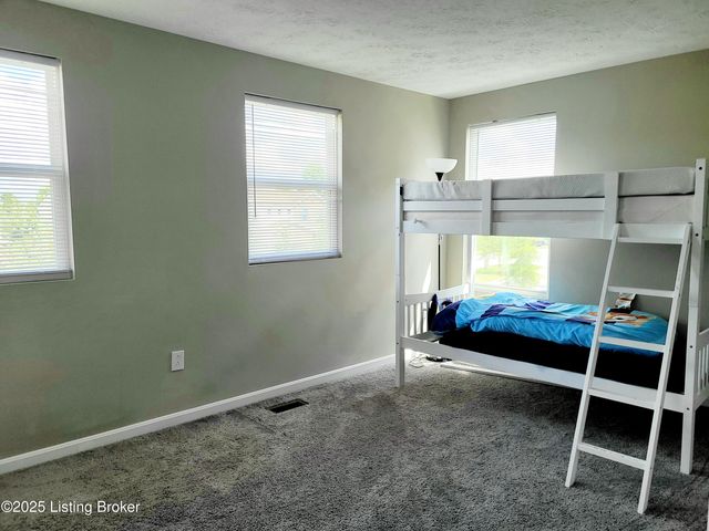 6912 Beckingham Blvd, Louisville, KY 40299