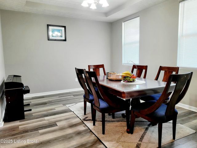 6912 Beckingham Blvd, Louisville, KY 40299