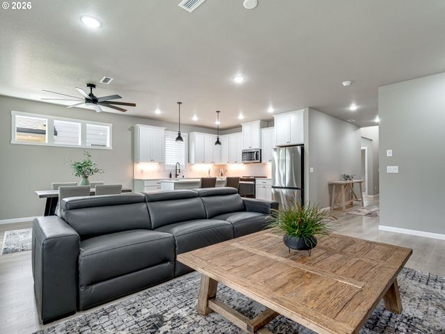 12411 Ne 64TH Ave, Vancouver, WA 98686