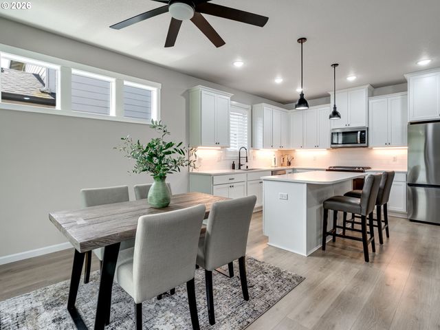 12411 Ne 64TH Ave, Vancouver, WA 98686