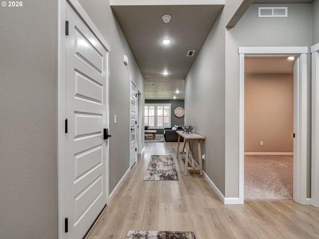 12411 Ne 64TH Ave, Vancouver, WA 98686