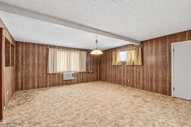 911 La Paz Drive, El Paso, TX 79915