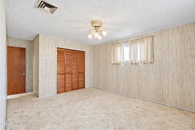 911 La Paz Drive, El Paso, TX 79915