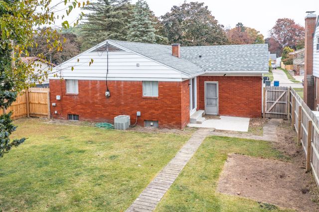 6153 Foth Drive, Toledo, OH 43613