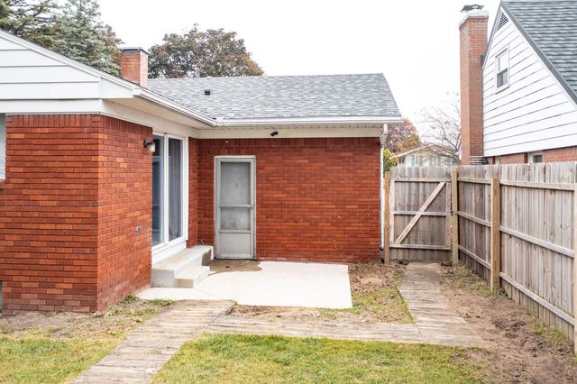 6153 Foth Drive, Toledo, OH 43613