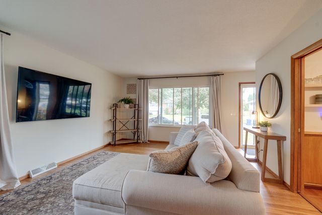 6153 Foth Drive, Toledo, OH 43613