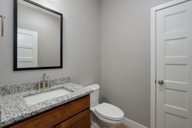 612 North Quantum Drive, Nixa, MO 65714