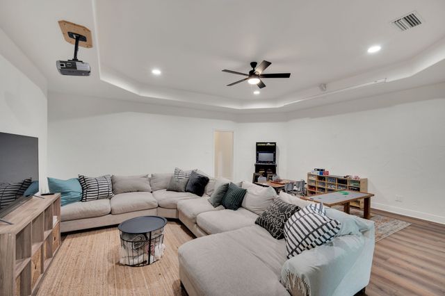 6624 Shadow Valley Drive, Burleson, TX 76028
