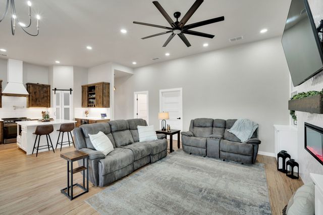 6624 Shadow Valley Drive, Burleson, TX 76028