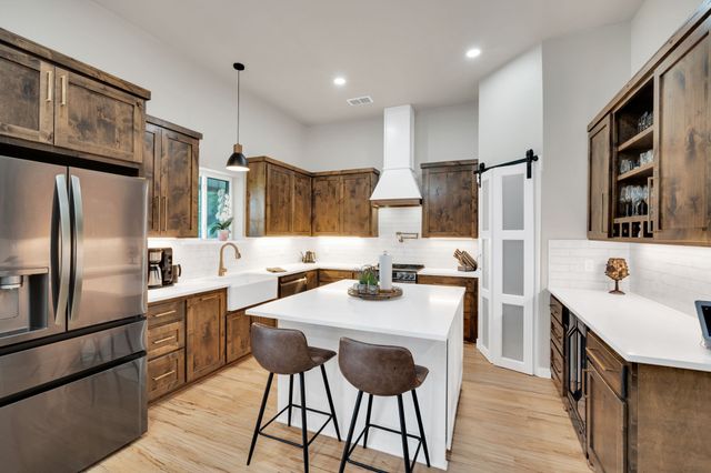 6624 Shadow Valley Drive, Burleson, TX 76028