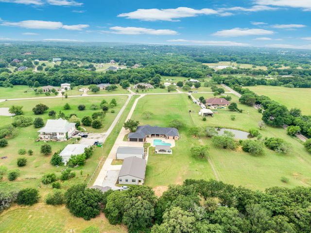6624 Shadow Valley Drive, Burleson, TX 76028