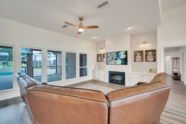 6624 Shadow Valley Drive, Burleson, TX 76028