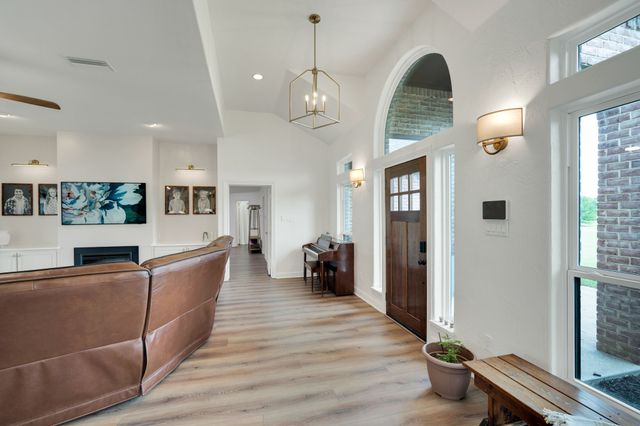 6624 Shadow Valley Drive, Burleson, TX 76028