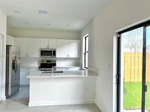 23441 SW 129th Ave, Homestead, FL 33032