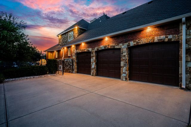 2868 N Wild Rose Ct, Wichita, KS 67205