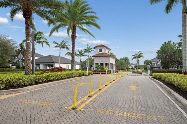 7164 Sandgrace Ln, Lake Worth, FL 33463