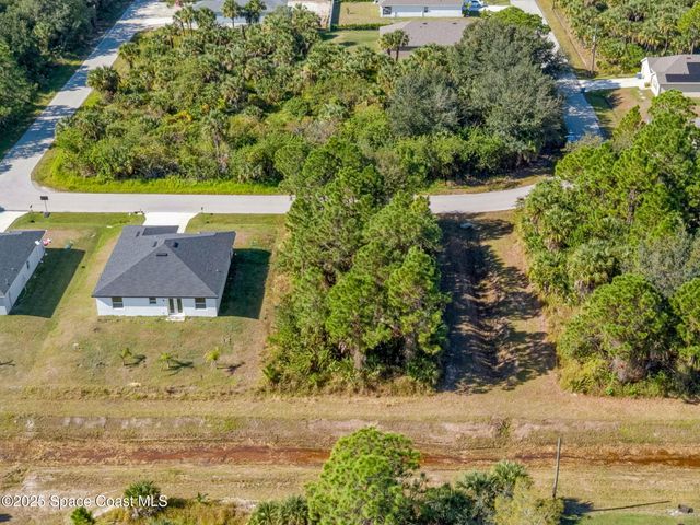 1117 Hanover Avenue SW, Palm Bay, FL 32908