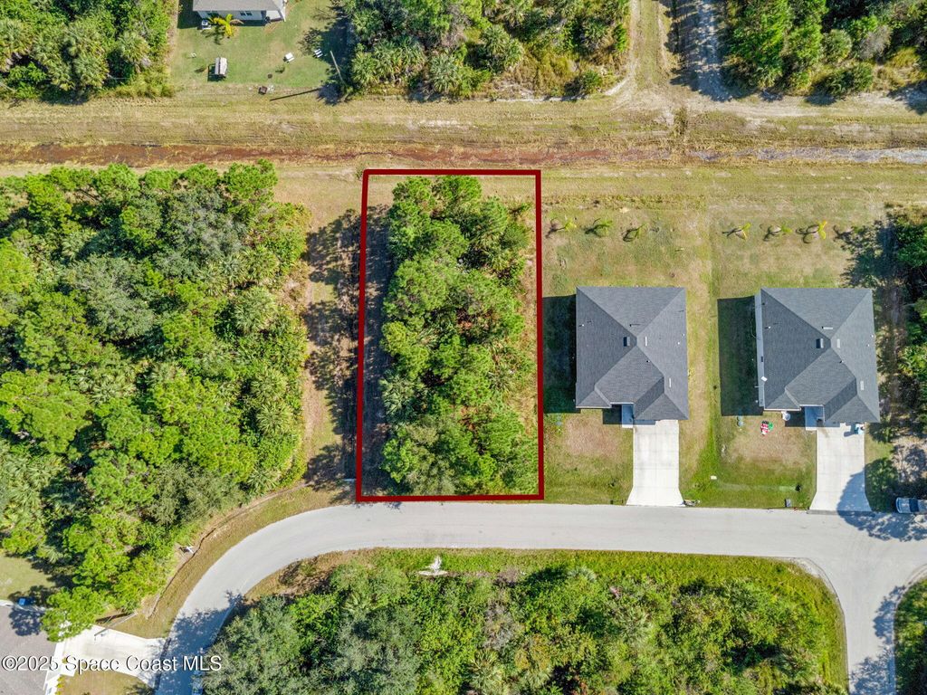 1117 Hanover Avenue SW, Palm Bay, FL 32908