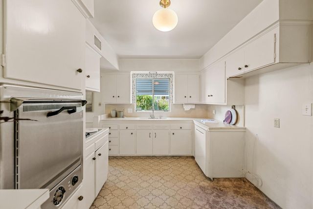 5148 Teichert Ave, Sacramento, CA 95819