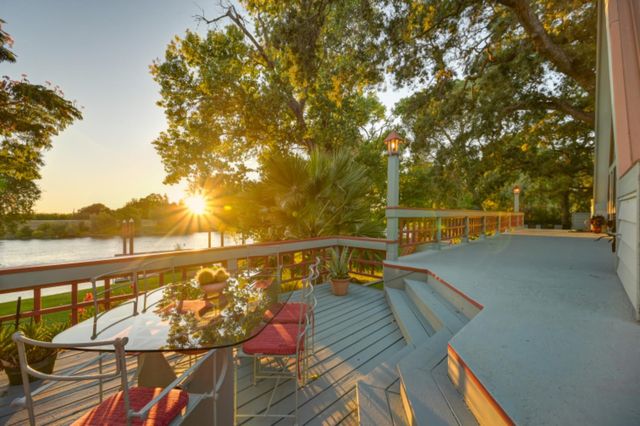 2851 Garden Hwy, Sacramento, CA 95833