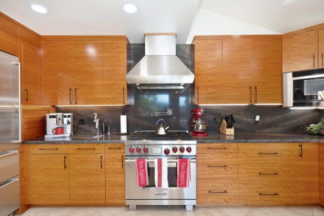 2851 Garden Hwy, Sacramento, CA 95833