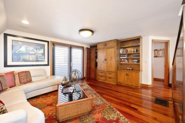 2851 Garden Hwy, Sacramento, CA 95833