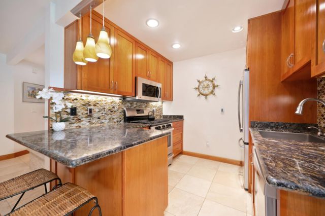 2851 Garden Hwy, Sacramento, CA 95833