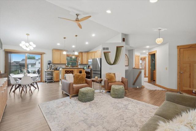 1647 Valley Quail Drive, River Falls, WI 54022