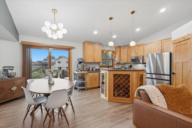 1647 Valley Quail Drive, River Falls, WI 54022