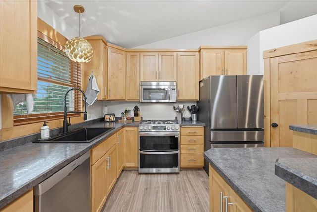 1647 Valley Quail Drive, River Falls, WI 54022